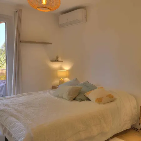 Lumineux Avec Balcon Plein Sud, A 200m De La Plage - Climatise Et Internet Inclus - Fr-1-770-16 *